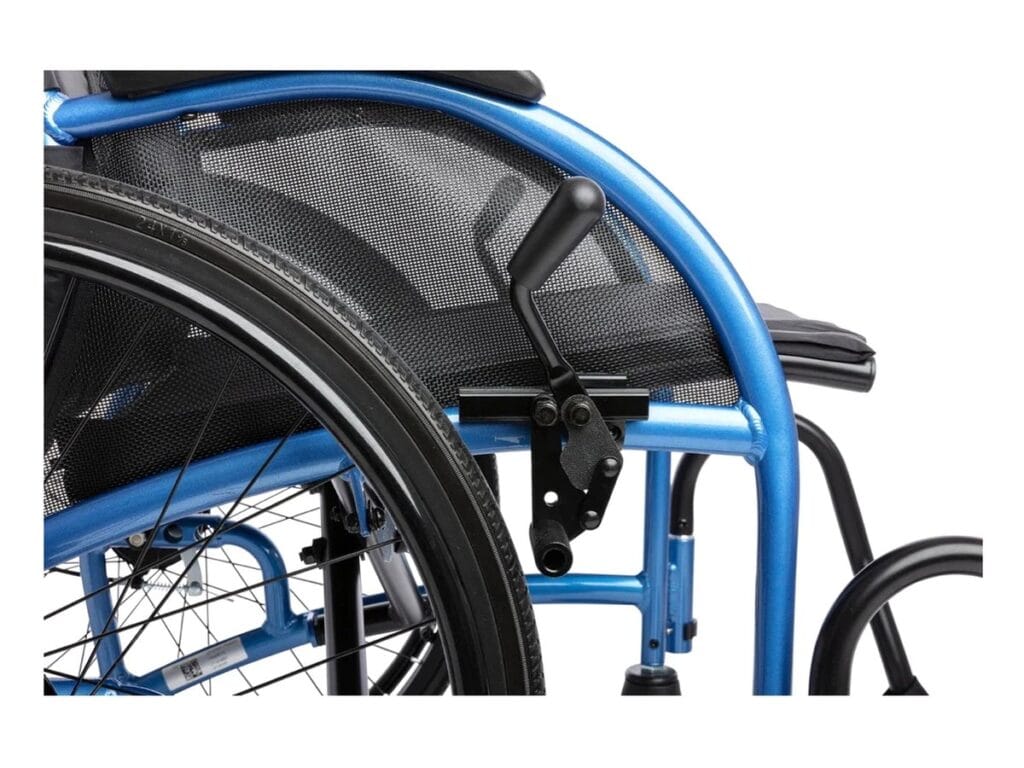 Strongback Comfort contoured backrest built into the aluminum frame