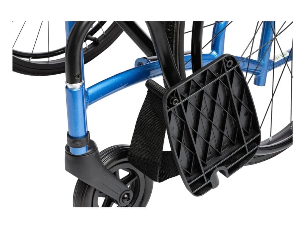 Strongback Comfort footplate and swing-away footrest