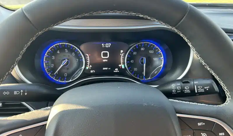 2024 Chrysler Pacifica Touring full