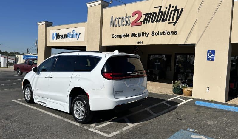 2022 Chrysler Pacifica Touring L full
