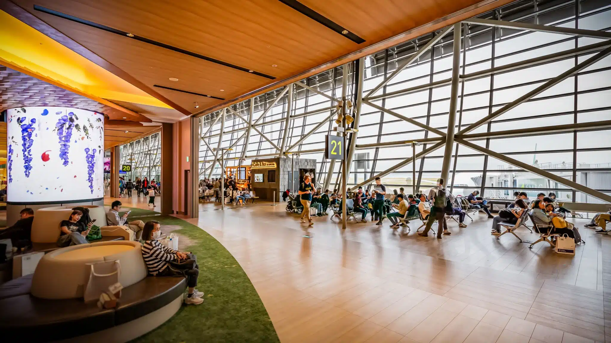 Osaka Kansai International Airport (KIX)