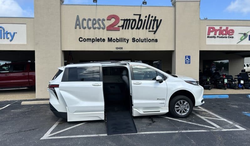 2021 Toyota Sienna XLE