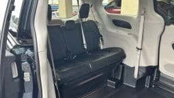 2024 Chrysler Pacifica Touring L full