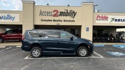 2024 Chrysler Pacifica Touring L full