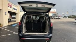 2024 Chrysler Pacifica Touring L full