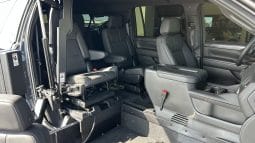 2024 Chevrolet Suburban 1500 RST full