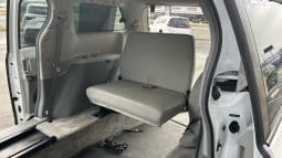 2011 Toyota Sienna XLE full