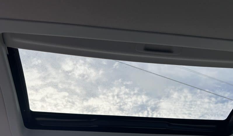 2011 Toyota Sienna XLE full