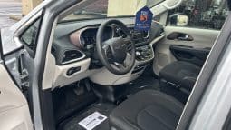 2024 Chrysler Voyager LX full