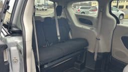 2024 Chrysler Voyager LX full