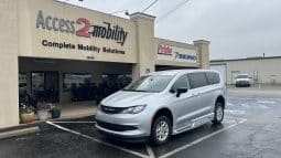 2024 Chrysler Voyager LX full