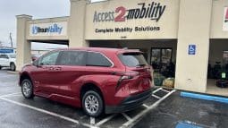 2021 Toyota Sienna XLE full