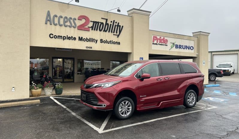 2021 Toyota Sienna XLE full