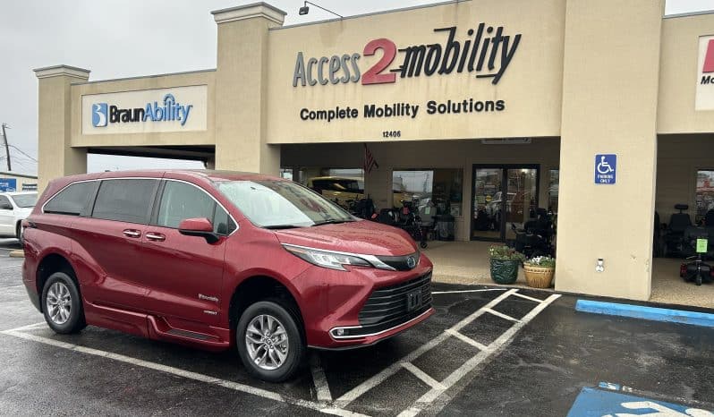 2021 Toyota Sienna XLE full