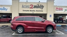 2021 Toyota Sienna XLE full