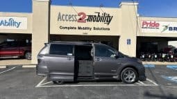 2013 Toyota Sienna SE Sport full