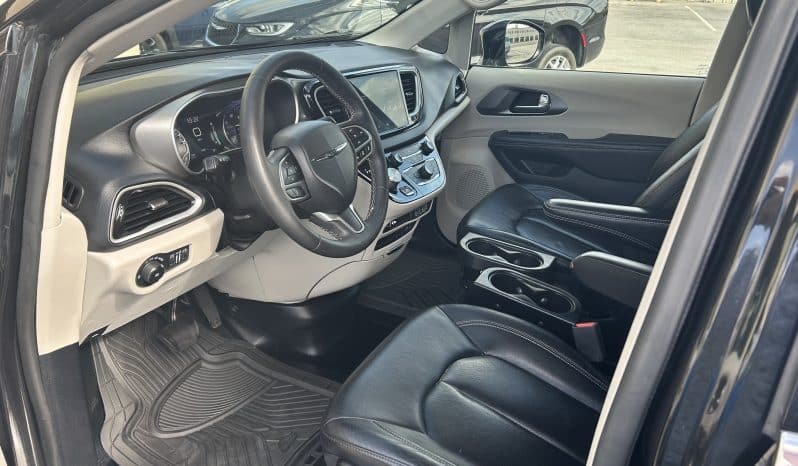 2022 Chrysler Pacifica Touring L full