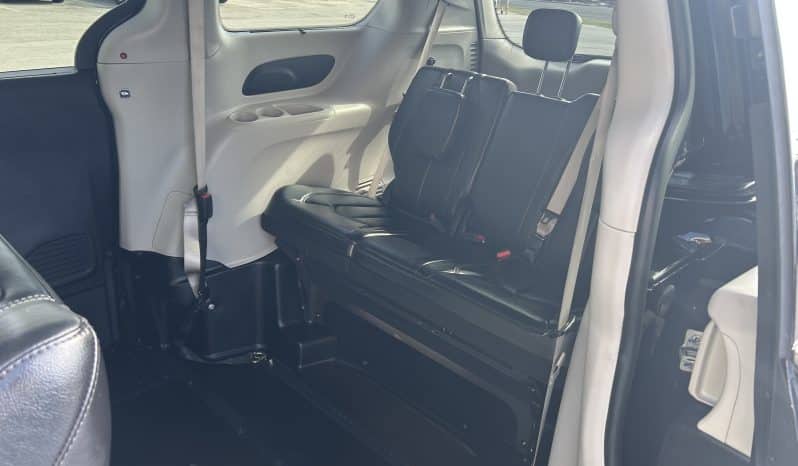 2022 Chrysler Pacifica Touring L full