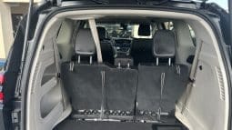 2022 Chrysler Pacifica Touring L full