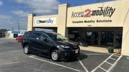 2022 Chrysler Pacifica Touring L full