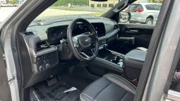 2025 Chevrolet Suburban 2WD Premier full