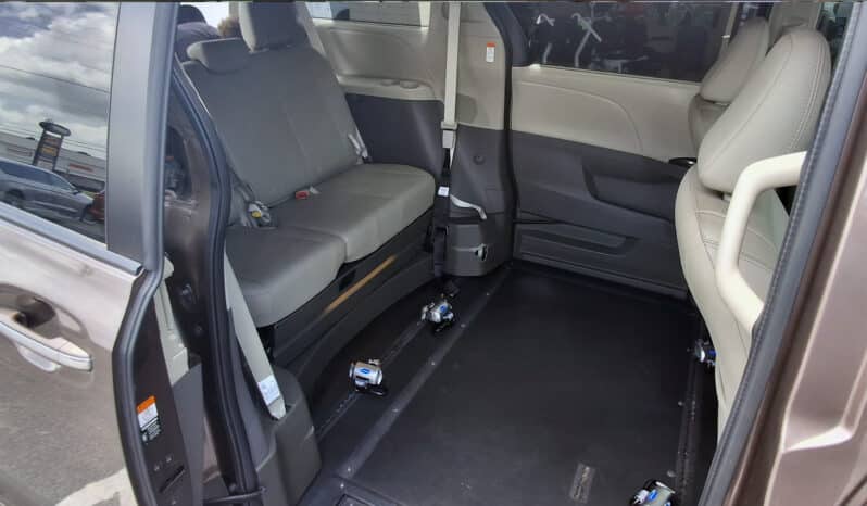 2018 Toyota Sienna XLE Premier full