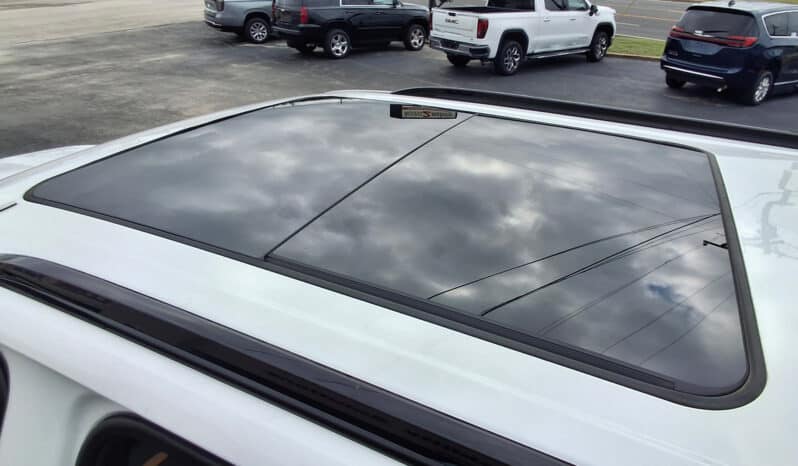 2022 GMC Yukon XL 4WD AT4 full