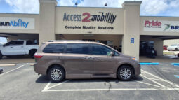 2018 Toyota Sienna XLE Premier full