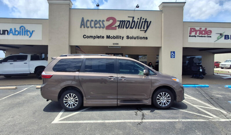 2018 Toyota Sienna XLE Premier full