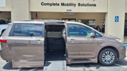 2018 Toyota Sienna XLE Premier full