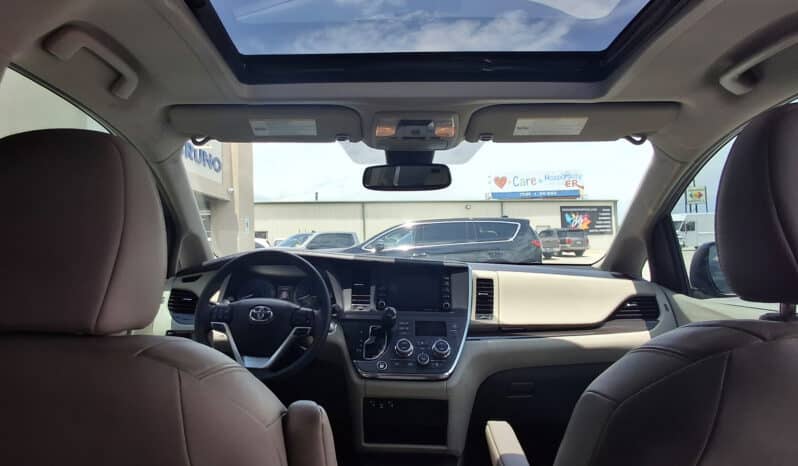 2018 Toyota Sienna XLE Premier full
