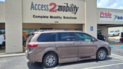 2018 Toyota Sienna XLE Premier full