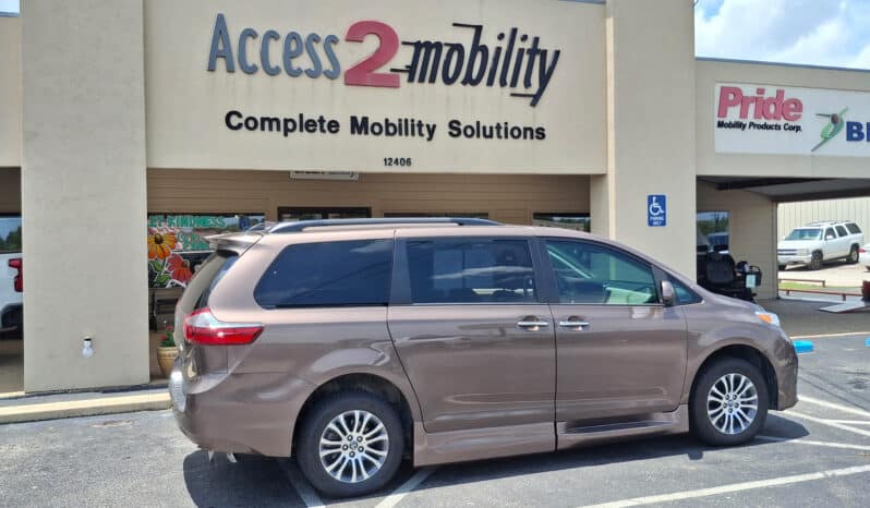 2018 Toyota Sienna XLE Premier full