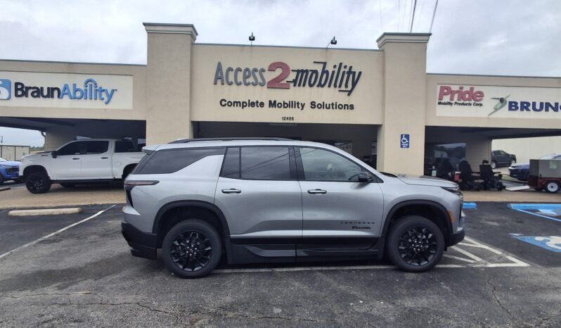 2026 Chevrolet Traverse LT full