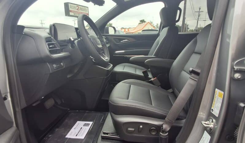 2026 Chevrolet Traverse LT full