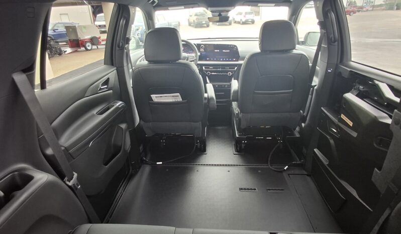 2026 Chevrolet Traverse LT full