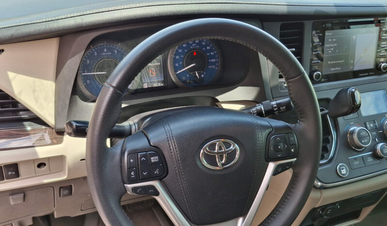 2018 Toyota Sienna XLE Premier full