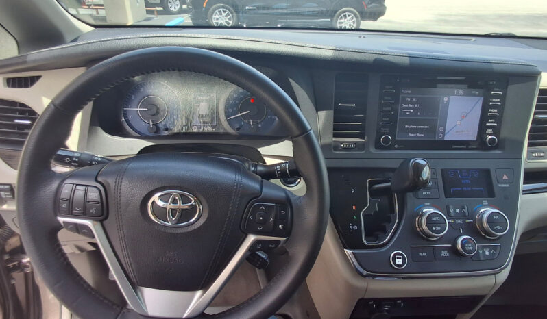 2018 Toyota Sienna XLE Premier full