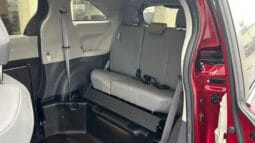 2021 Toyota Sienna XLE full
