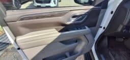 2024 Chevrolet Suburban 1500 LT full