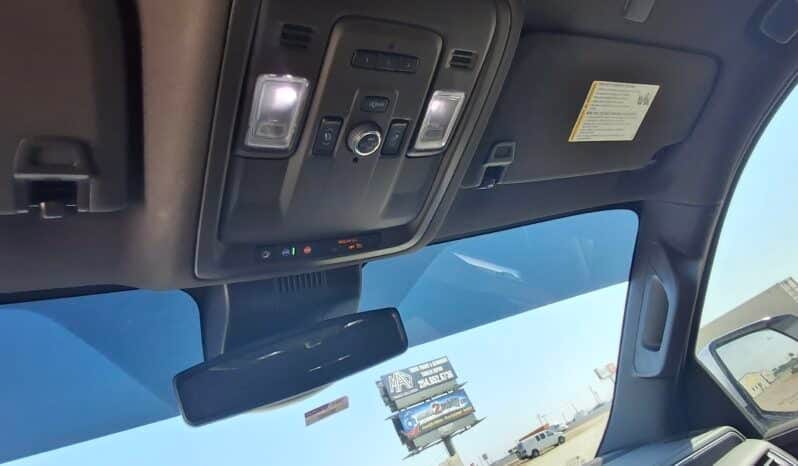2024 Chevrolet Suburban 1500 LT full