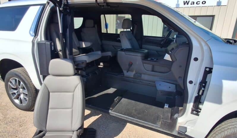 2024 Chevrolet Suburban 1500 LT full