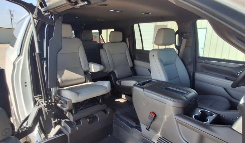2024 Chevrolet Suburban 1500 LT full