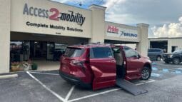 2024 Toyota Sienna XLE full
