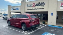 2024 Toyota Sienna XLE full