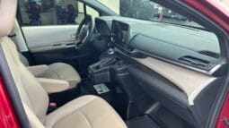2024 Toyota Sienna XLE full