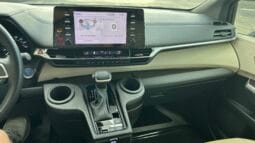 2024 Toyota Sienna XLE full