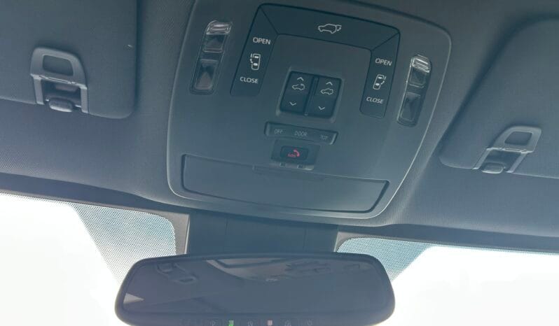 2024 Toyota Sienna XLE full