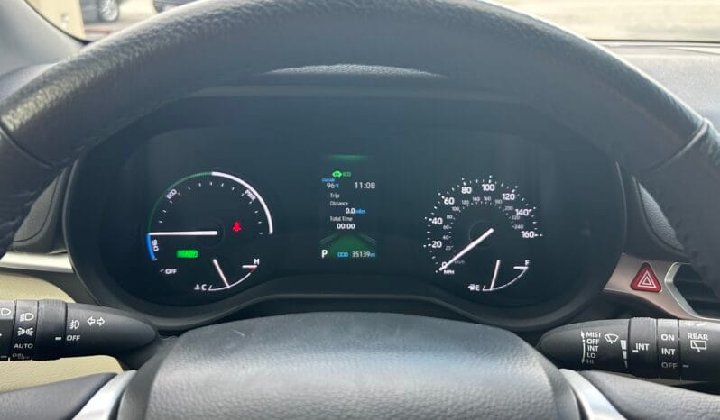 2024 Toyota Sienna XLE full