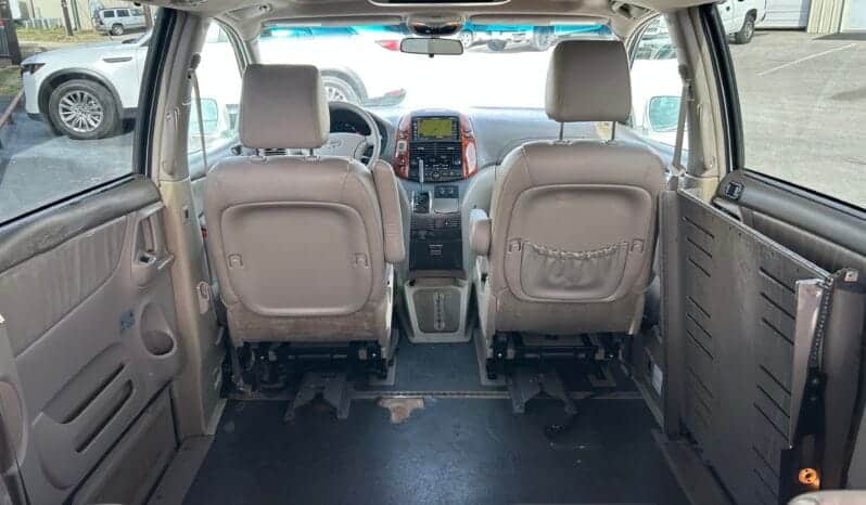 2010 Toyota Sienna XLE full